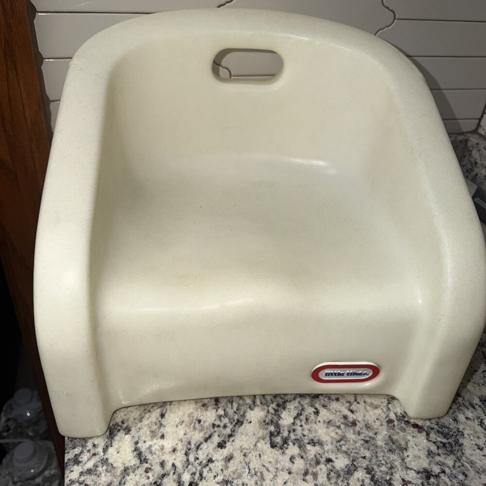 Vintage Little Tikes Ivory Solid Molded Child Dining Clean Booster Seat W Handle